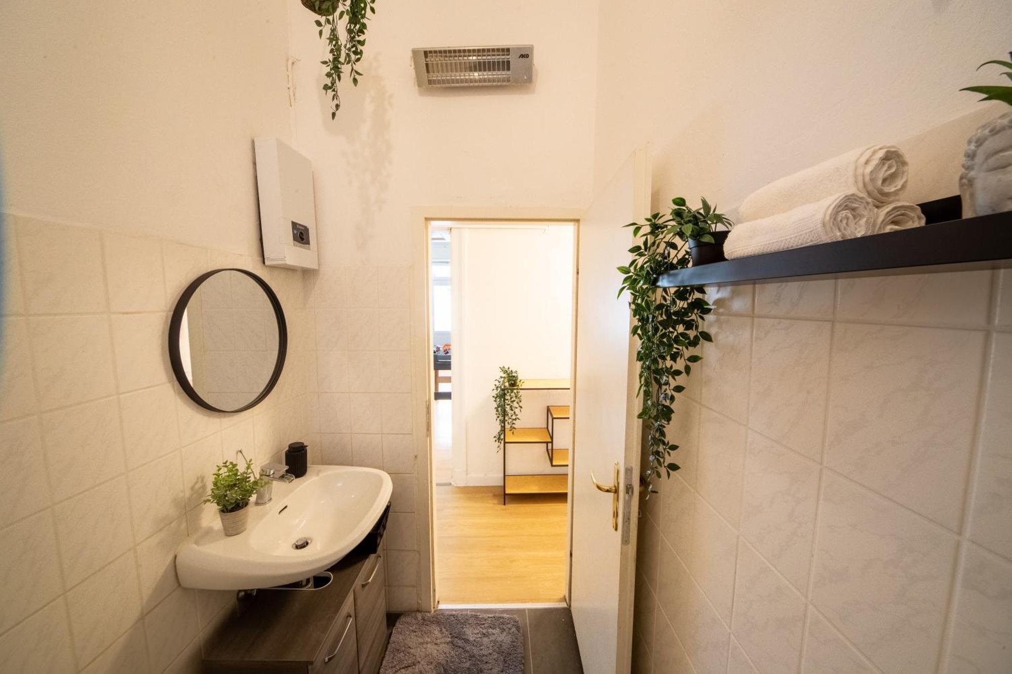 Appartamento Massagesessel, King-Sized Bed, Billardtisch, 2 Couches Berlino Esterno foto