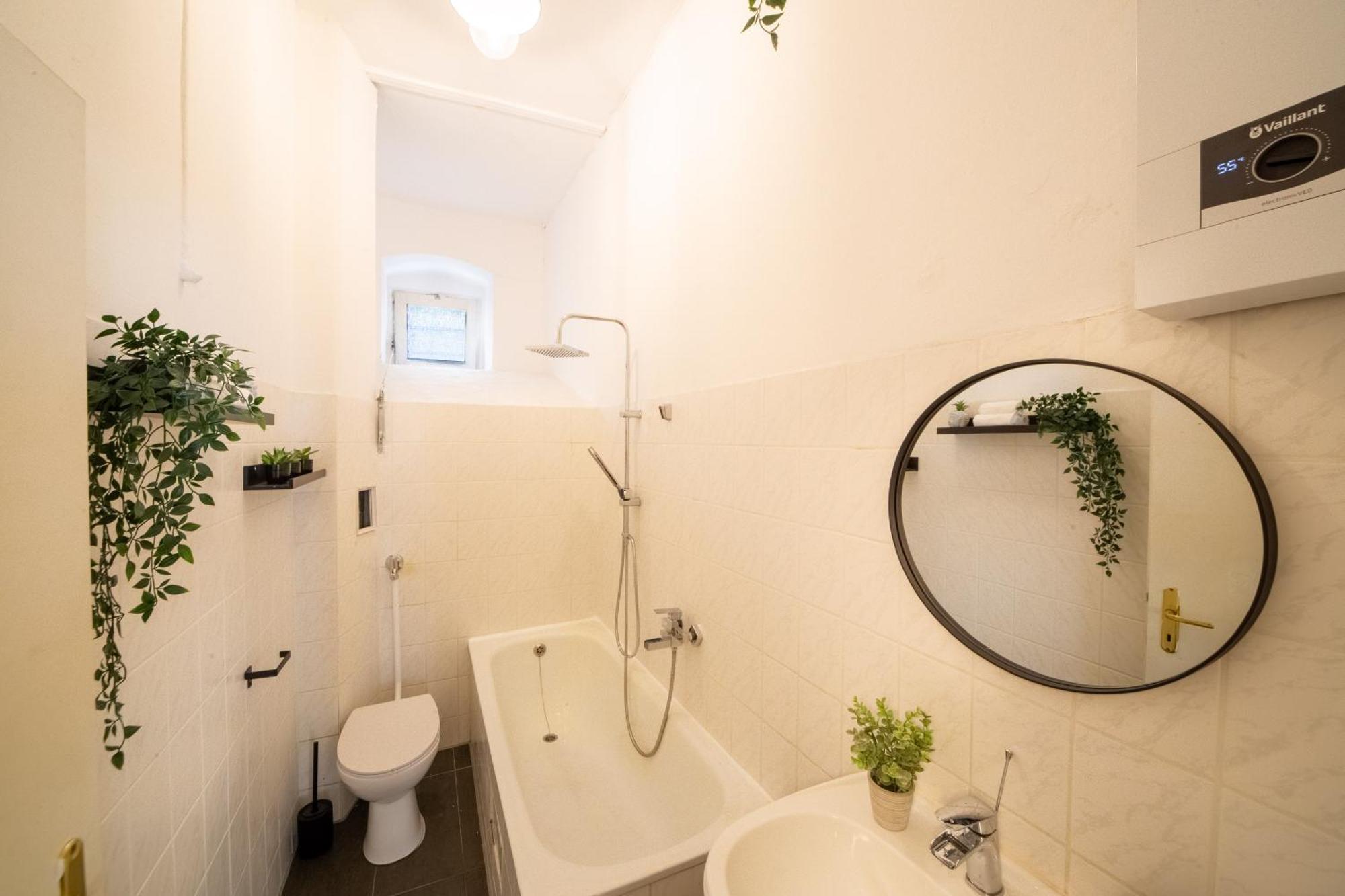 Appartamento Massagesessel, King-Sized Bed, Billardtisch, 2 Couches Berlino Esterno foto